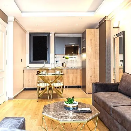 Apartment La *
