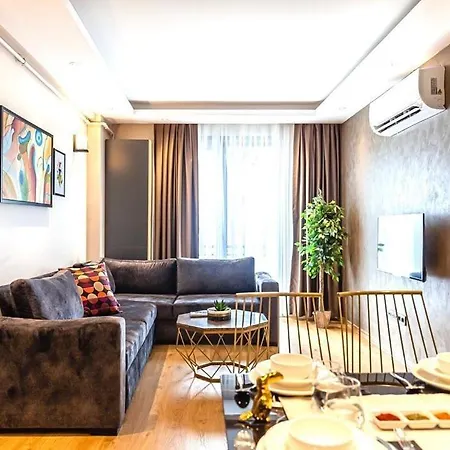 Apartment La *